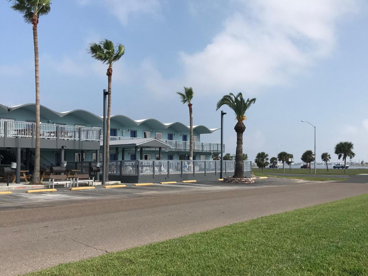 Studio 6 Rockport, Tx 2*